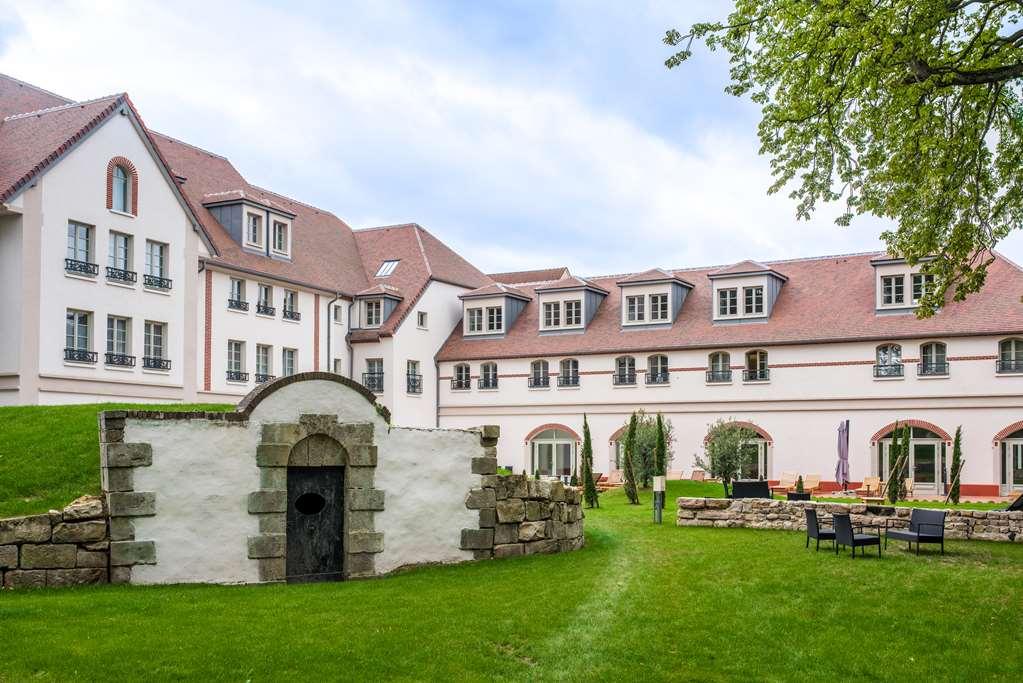 Mercure Maintenon Exterior photo