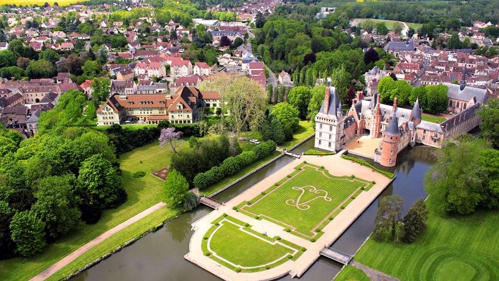 Mercure Maintenon Exterior photo