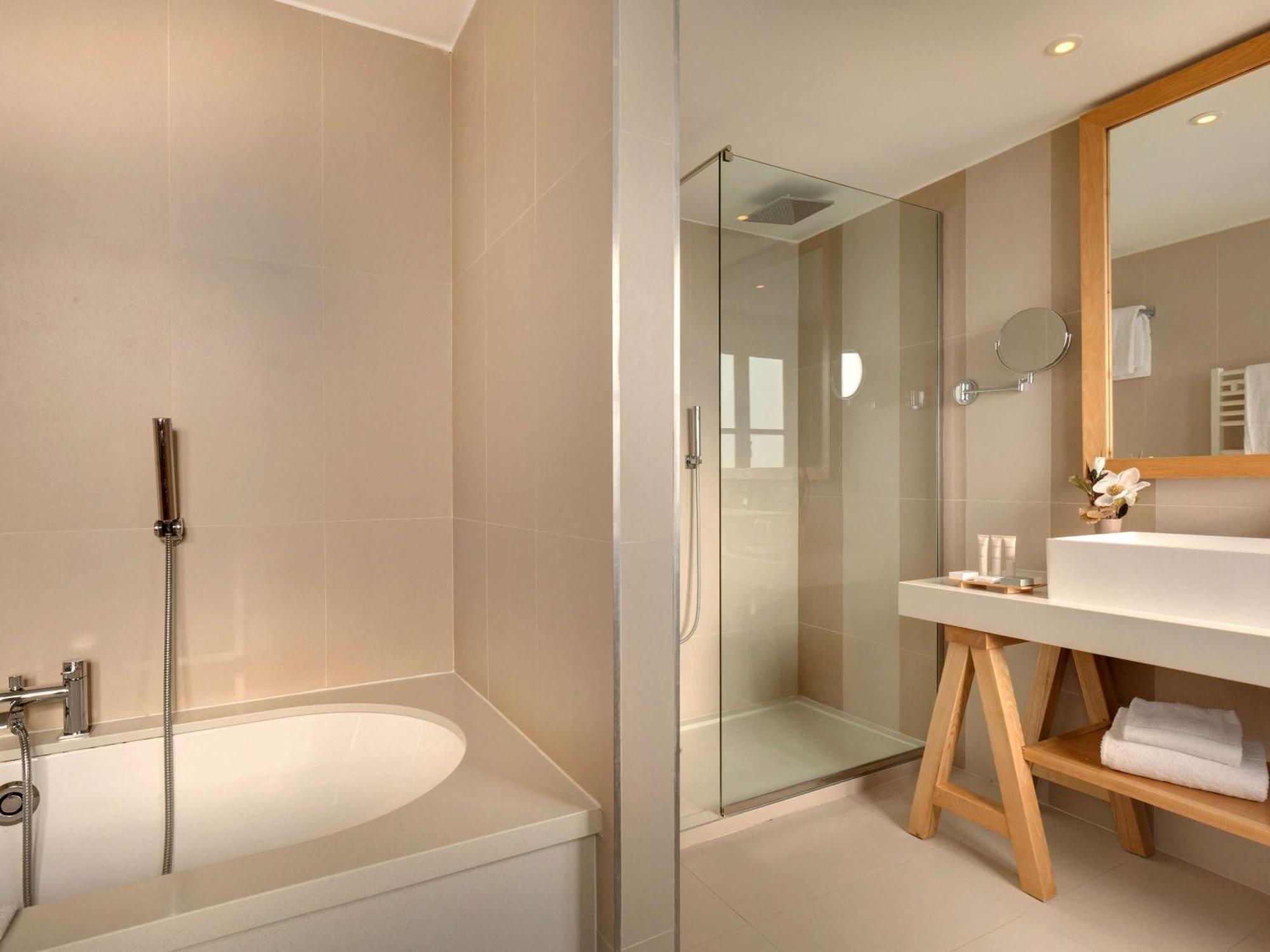 Mercure Maintenon Exterior photo