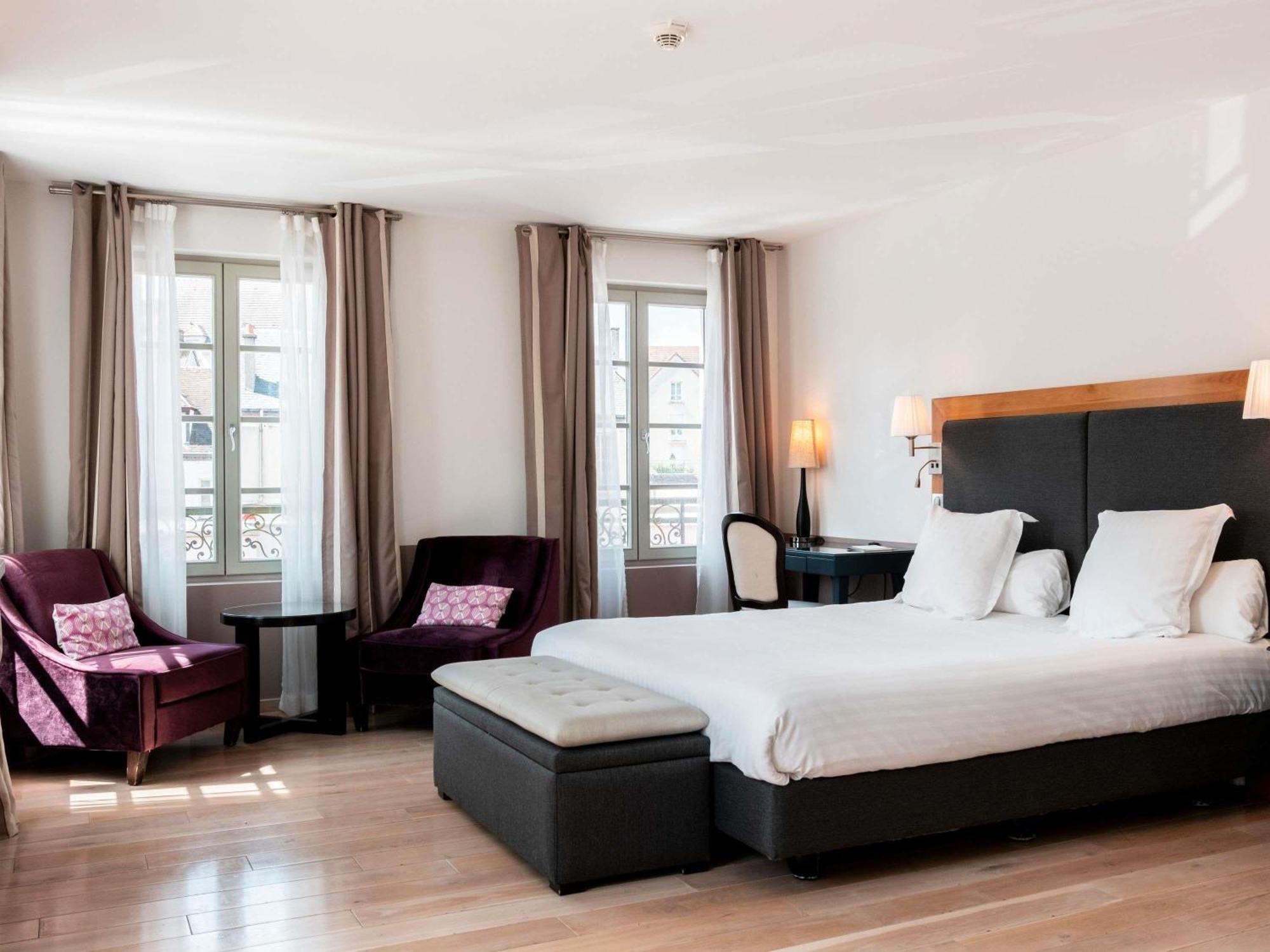 Mercure Maintenon Exterior photo