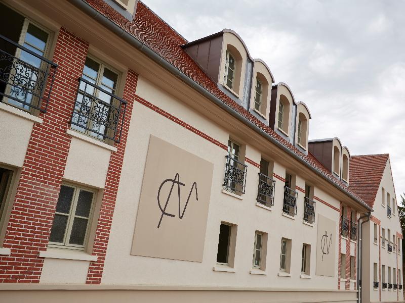 Mercure Maintenon Exterior photo